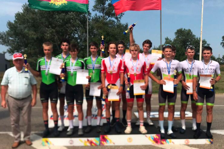 Динамовцы завоевали золото и серебро на первенстве России среди юниоров по велоспорту на шоссе