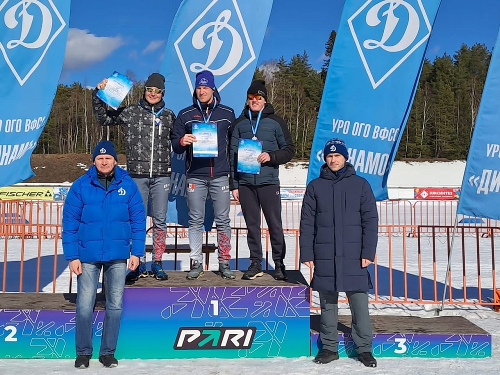 В Ижевске прошли динамовские соревнования по лыжным гонкам среди ветеранов 